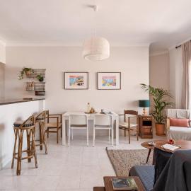 Ocean View Apartment in Costa da Caparica - Fall in love with the view!, hotel en Almada