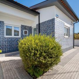 GuestReady - A classic Portuguese-style home