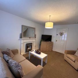 Bluebell House 2 bedroom with parking and garden