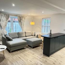 Gorgeous 2 bed apartment with free parking near, Sefton Park, Palm House, Lark Lane, Liverpool and Everton football clubs, hotell Liverpoolis