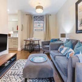 No. 4 - Oak Tree Cottage - Pass the Keys