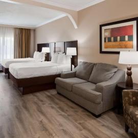 Best Western Plus Ambassador Suites，威尼斯的飯店