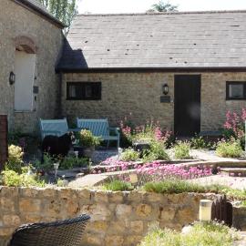 Bakers Mill Holiday Cottages, hotel in Beaminster
