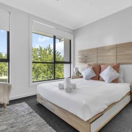 Paradise Family Home, Close to CBD & Amenities, hotel in Campbelltown
