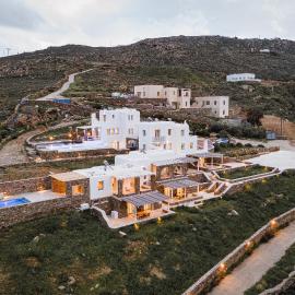 Koumi Homes Mykonos, hótel í Ftelia