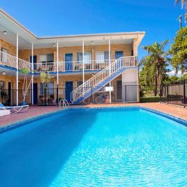 Coasters 18 - steps from downtown Sawtell