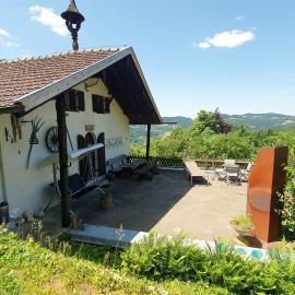 Unser Woidhaisl - idyllisches Ferienhaus im Bayerischen Wald: Neukirchen şehrinde bir otel