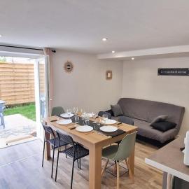 Maison Aurillac - 2 chambres - parking gratuit, hotel sa Aurillac