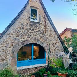 La Terrasse Bleue, havre de paix avec vue sur le Célé, à 15 min de Figeac, hotel v destinácii Corn