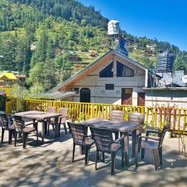 Crystal Mountain Homestay - Jibhi Market