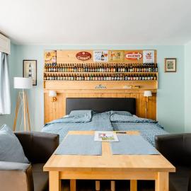 Local Bruges hospitality, flavors and free parking 3