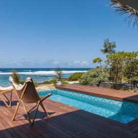 Beachfront Luxury Apartment- Poste La Fayette, hotel in Rivière du Rempart