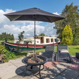 Houseboat Vinkeveen, готель у місті Вінкевен