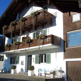 Gästehaus Margarete، فندق في باد ويسي