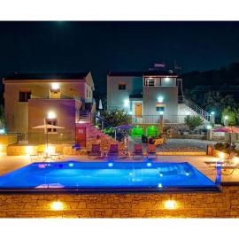 Aspro Apartments
