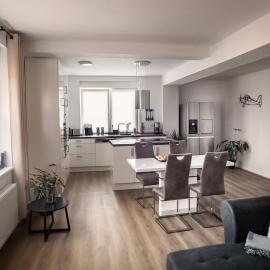 FeWo Citabria, elegante Wohnung, 2 Schlafzimmer, überdachte Terrasse