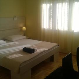 Rooms & Apartments Blue Beach, хотел в Водице