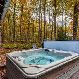 Hot Tub Fire Pit Dog Friendly, hotel i Pocono Lake