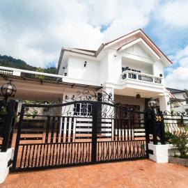 Bukit Mertajam Double Storey Bungalow 15pax BBQ KTV, Hotel in Bukit Mertajam