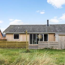 2 Bedroom Cozy Home In Thisted, Hotel in Thisted