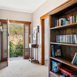 Cascade Cottage adjoining World Heritage Site โรงแรมในโฮบาร์ต