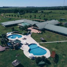 Los Naranjos Termal, hotel v destinácii Termas del Daymán