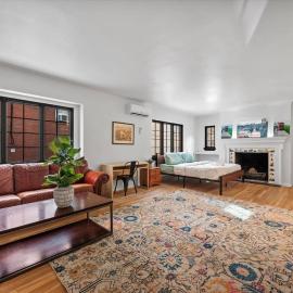 The Walnut Suites - The Incline Suite