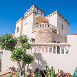 Villa de lux à Imi Ouddar - 10 min de Taghazout, hotel in Imi Ouaddar