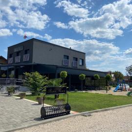 Royal Palace, hotel in Vukovar
