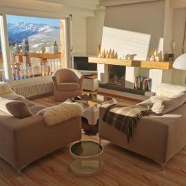 Magnifique appartement central avec terrasse, vue et piscine