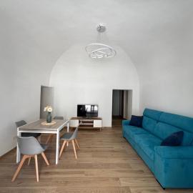 Marina Home, hotel in Santo Spirito
