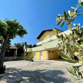 Top Apartments, hotel in Šilo