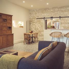 Un Air de Famille, hotel a Chablis