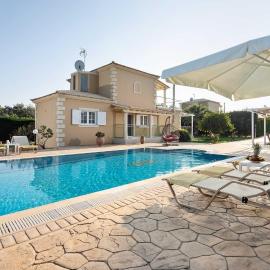 Villa Erato with private swimming pool