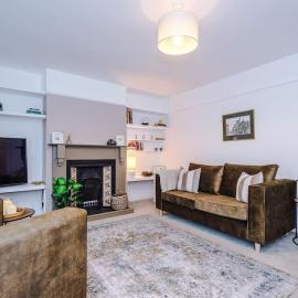 Cosy and Inviting Chester Home, hotel en Chester