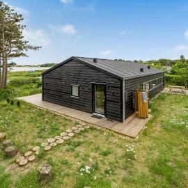 Cozy Home In Knebel With House Sea View, hotel a Knebel