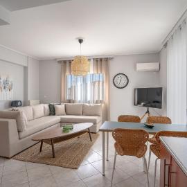Luxury apt near the airport N2, hotel a Spata