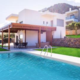 Luxury Villa U with private swimming pool