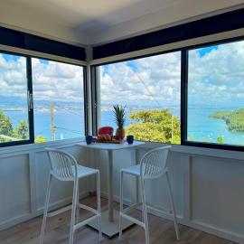 La villa Azur, classée 3 étoiles, 110 m2, Moderne et Confortable, une vue EXEPTIONNELLE, proche des plages de l Anse à l Ane Trois Îlets