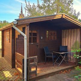 Ostseebad-Zinnowitz-Knuffeliges-Ferienzimmer-im-Holzhaus, hotel in Zinnowitz