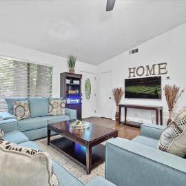Cozy 3BR 2BA Home Near Avalon Downtown Alpharetta
