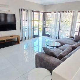 Ocean Breeze J-Bay, hotel in Jeffreys Bay