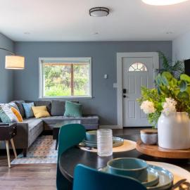 Cozy Unit with Porch near Arboretum and Transit, hotel a Seattle