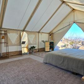 Fallbrook में, होटल A Cozy Sunrise Glamping Escape with Panoramic View