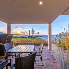 MüritzKieker - Apartment in der Hafenresidenz mit Kamin & Wellness