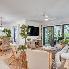Luxe Tropical Resort Escape - Beaches Nearby!, hotel in Seabrook Island