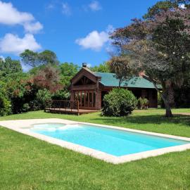 Casa con piscina en Piriápolis