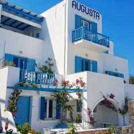 Augusta Studios & Apartments, hotel v destinaci Nausa