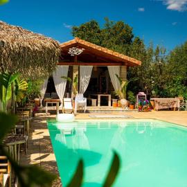 Ron De Mar & LA BRISA: Pezinok şehrinde bir otel