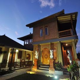Meme Surung Guesthouse